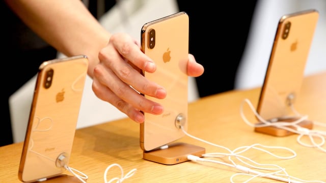 Los iPhones XS en una Apple Store.
