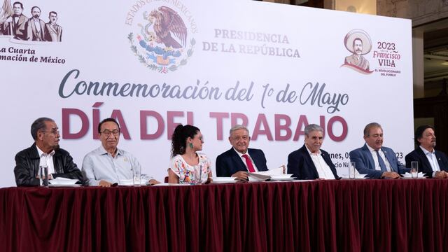 Andrés Manuel López Obrador, Presidente Constitucional de los Estados Unidos Mexicanos, encabezó el acto protocolario en Conmemoración del 1º de Mayo “Día del Trabajo”