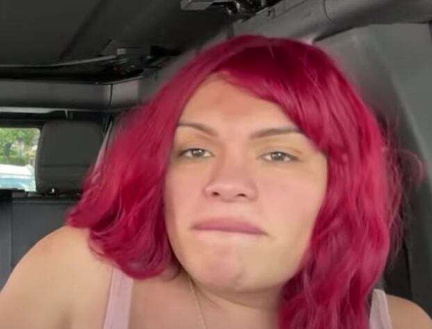 Wendy Guevara se pone una peluca roja y la comparan con Chucky