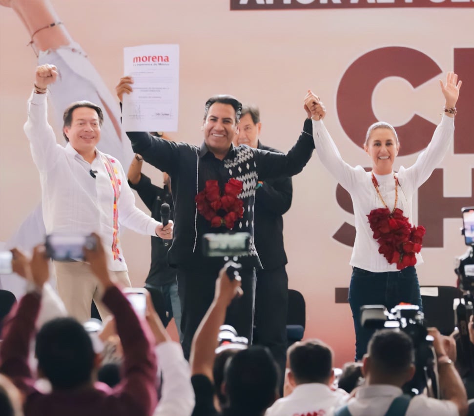 Mario Delgado y Claudia Sheinbaum entregaron constancia a Eduardo Ramírez