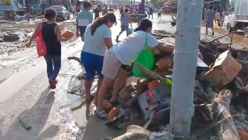 Buscan comida dentro de la basura en Acapulco