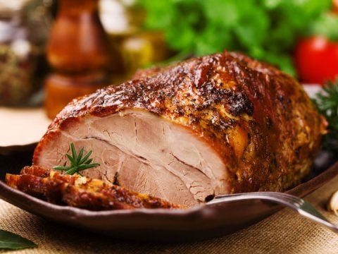 Pierna de cerdo adobada