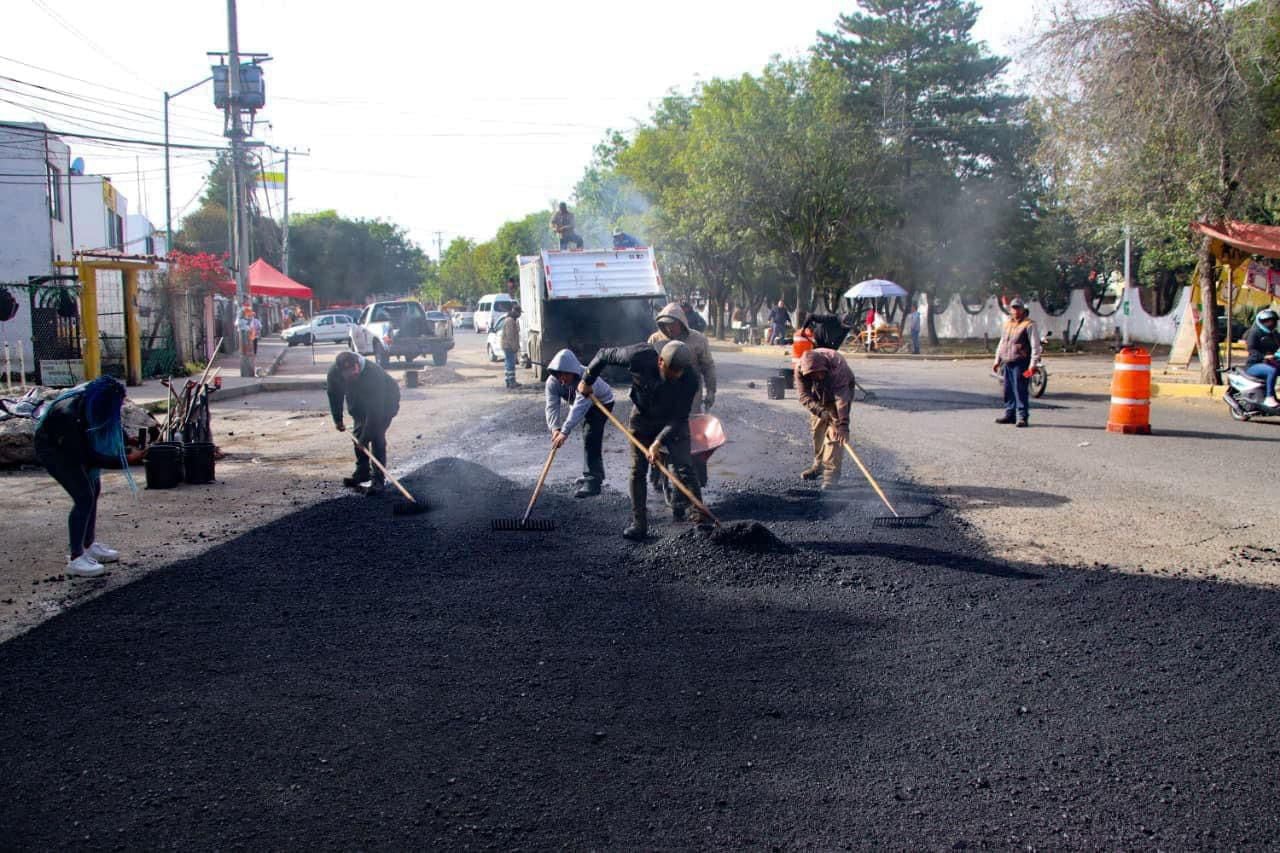 Gobierno de Karla Fiesco emprende bacheo