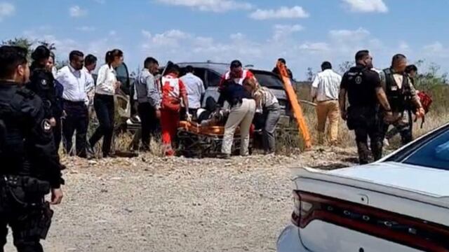 Claudia Sheinbaum observa accidente en Coahuila. Foto: @rosaliliatorrs