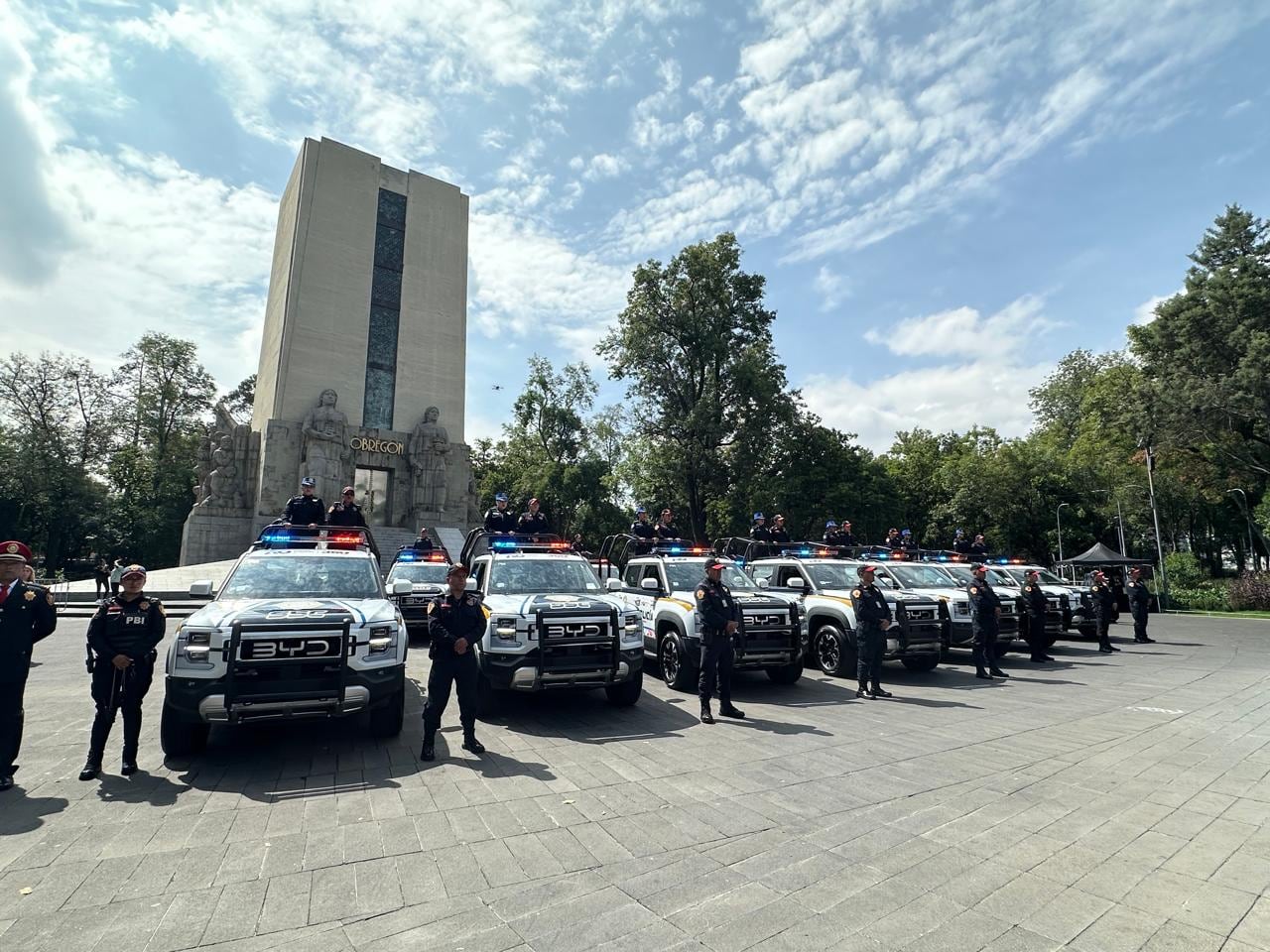 Alcaldía Álvaro Obregón estrena patrullas