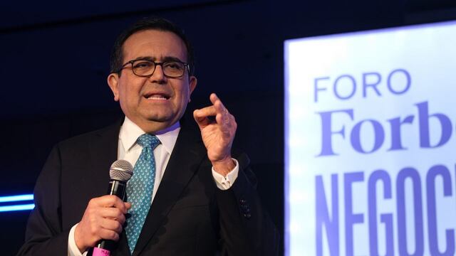 Ildefonso Guajardo arremete contra AMLO