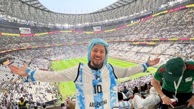 Luisito comunica apoyando a Argentina