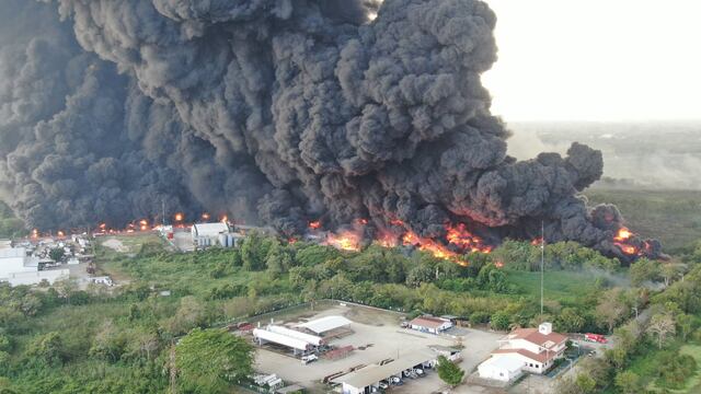 Quema de pastizal provoca enorme incendio en Tabasco; habría afectado a la empresa Setin Tred