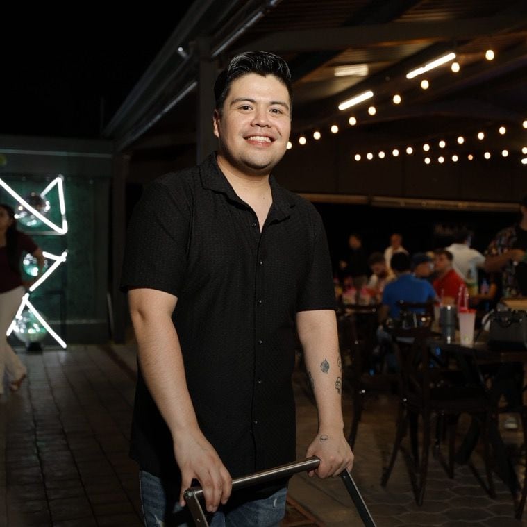 Momo Guzmán, creador de contenido quien hace a la Burrita Burrona.