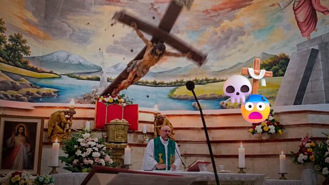 Sacerdote de Ecuador muere durante misa; una enorme cruz le cayó encima