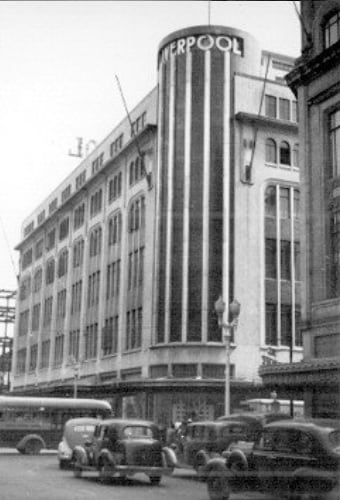Liverpool Centro en la calle 20 de noviembre