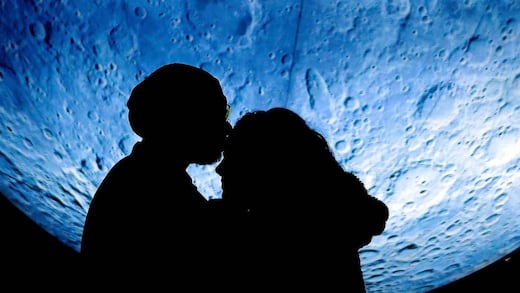 Regreso a la Luna: el cohete de la NASA despega tras medio siglo