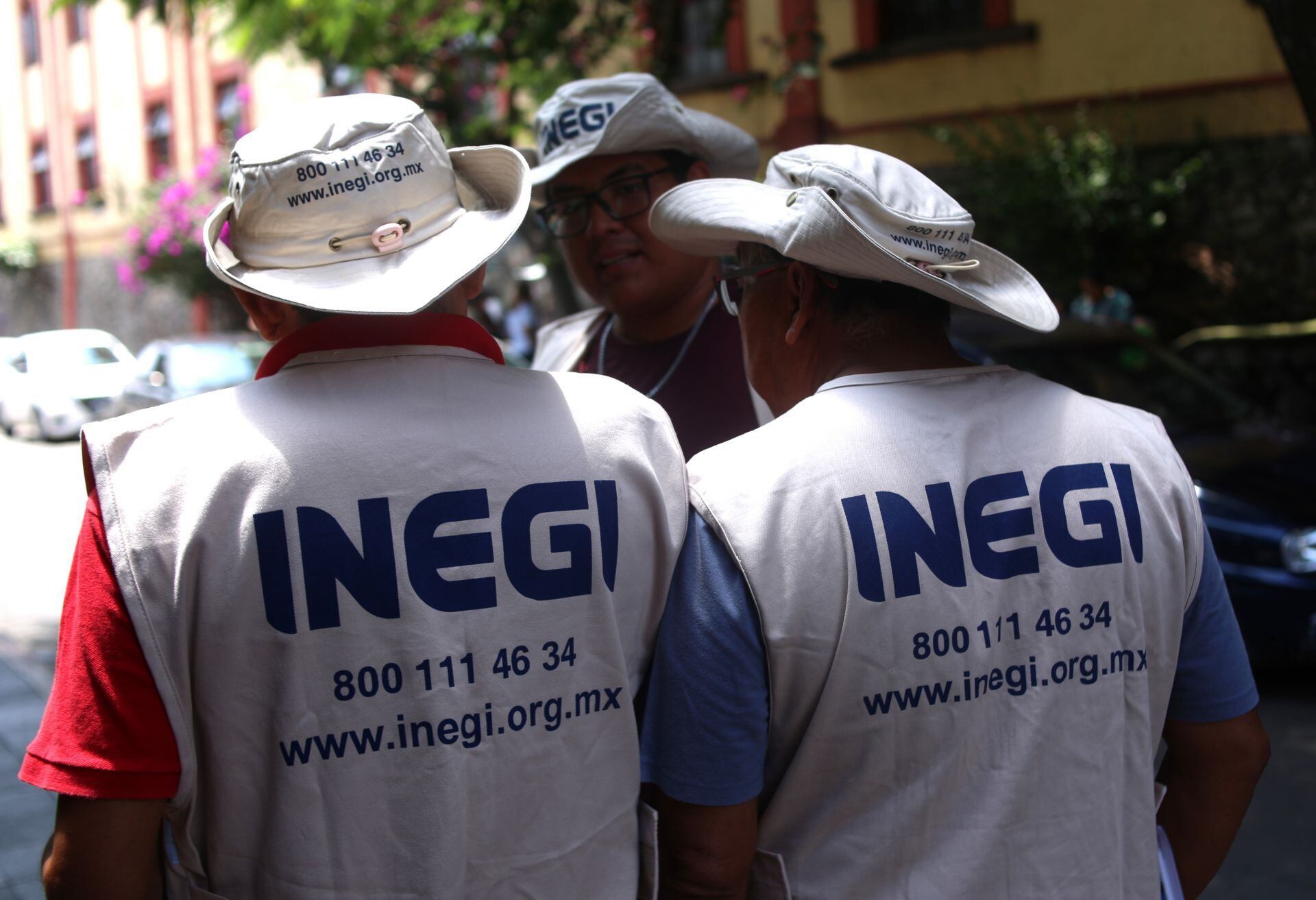 Personal del Inegi para encuesta.
