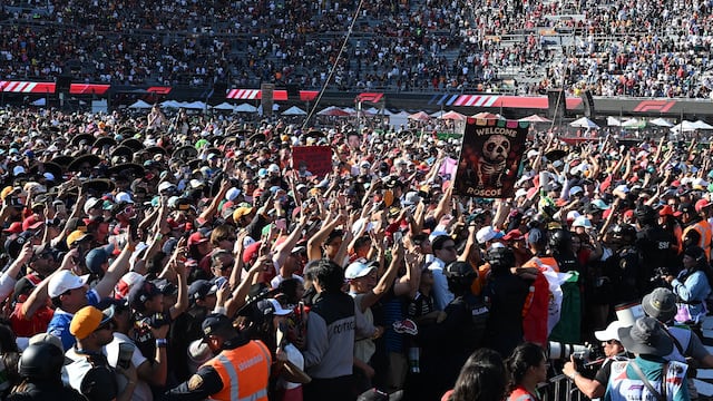 Miles de aficionados de la Fórmula acudieron al Gran Premio de la Ciudad de México, aunque algunos fueron estafados con boletos clonados
