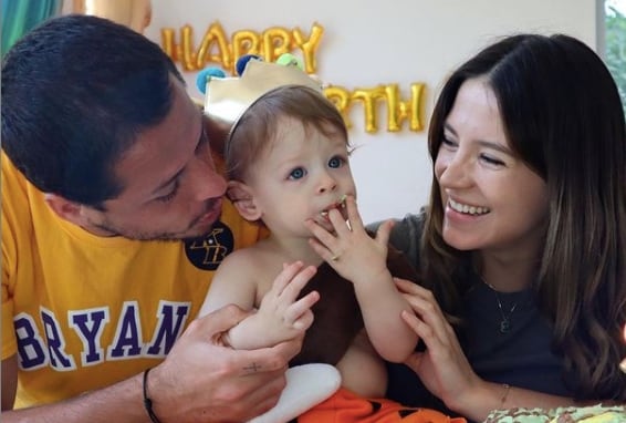Chicharito, Sarah Kohan y su hijo Noah