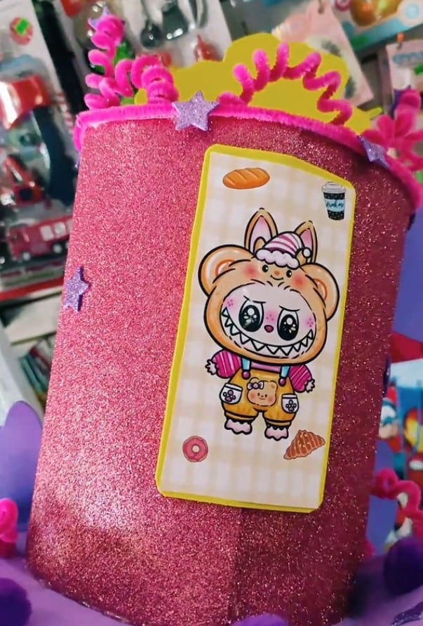 Sombrero loco de Labubu