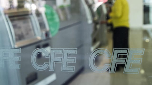 Comisión Federal de Electricidad. Aumento de luz a presidente.