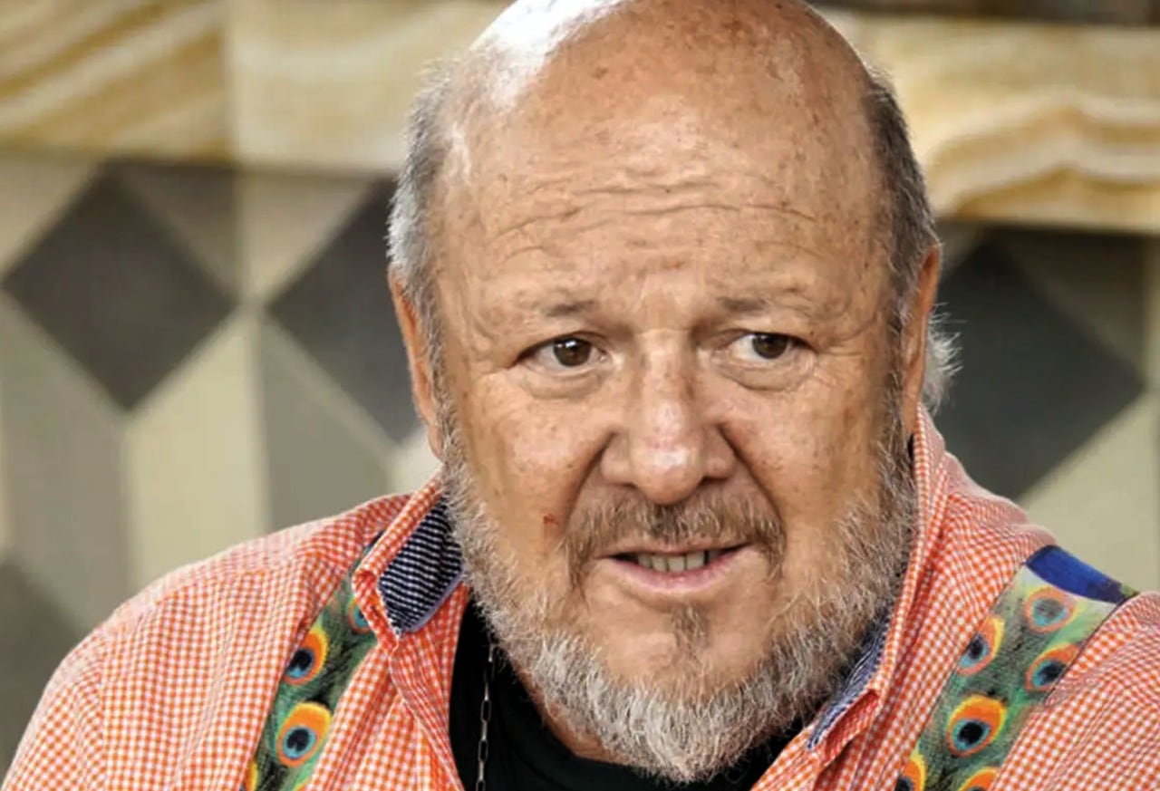 Óscar Cadena, conductor.