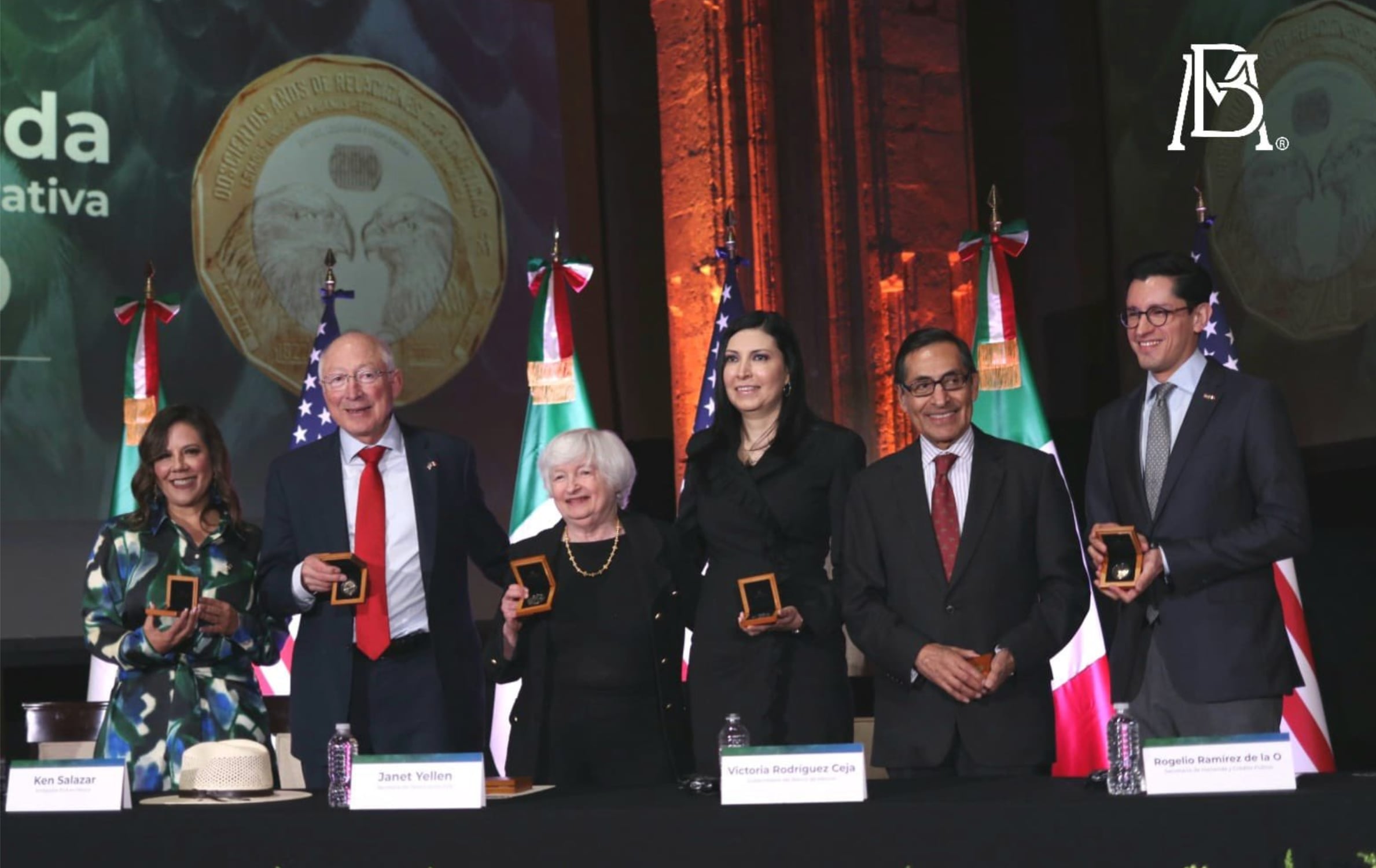 A la ceremonia de presentación de la nueva moneda de $20, asisitieron la gobernadora de Banxico, Victoria Rodríguez Ceja, y Janet Yellen, secretaria del Tesoro de Estados Unidos