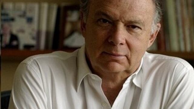 ¿Dónde encontrar el origen de la valentía, a veces temeraria, de mi padre? Comienza, creo yo, con su identidad más profunda. Mi padre es hijo de inmigrantes. Fue el primer Krauze Kleinbort en nacer en tierra mexicana. Creció escuchando la voz del exilio