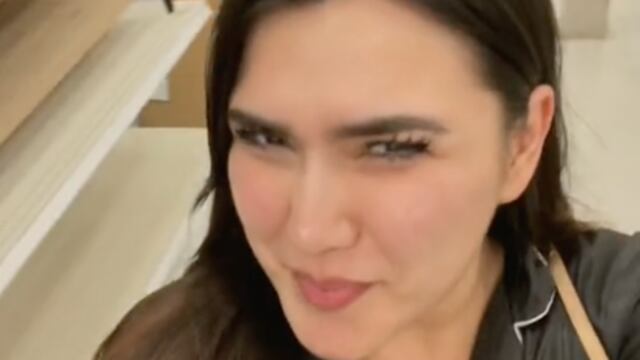 Tiktoker se hizo del baño en la fila del supermercado