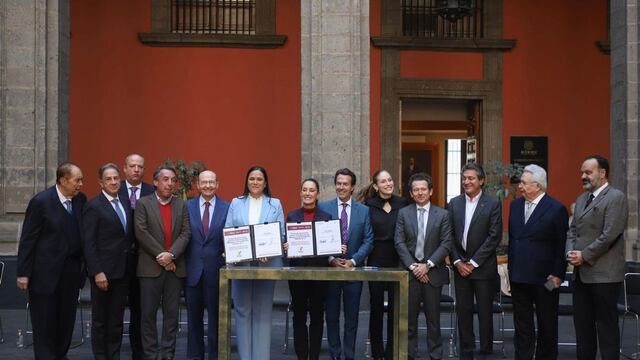 Claudia Sheinbaum y Teletón firman histórico acuerdo.