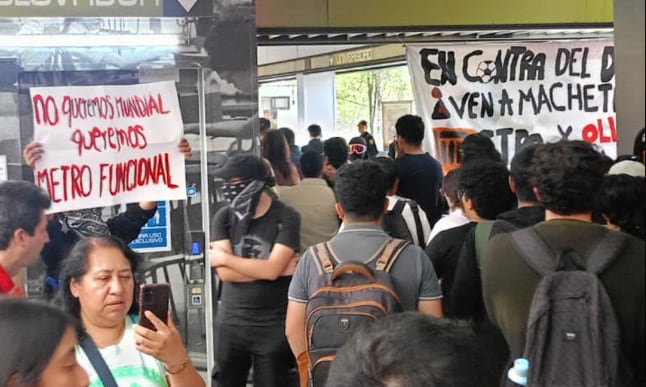 Dan acceso libre en Metro Universidad
tras fallas en la Línea 3 del Metro CDMX