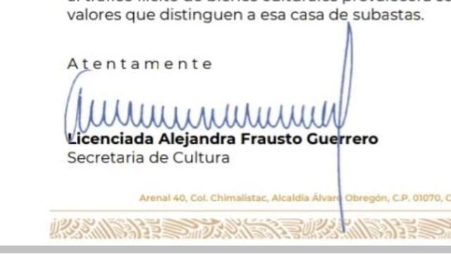 La firma de Alejandra Frausto