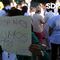 Con temor a agresiones y sin insumos, pasantes de medicina enfrentan Covid-19