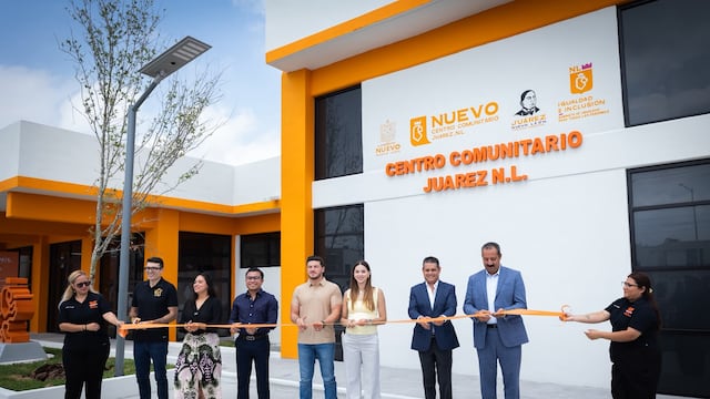 Samuel García y Mariana Rodríguez inauguran Centro Comunitario Santa Isabel en Juárez.