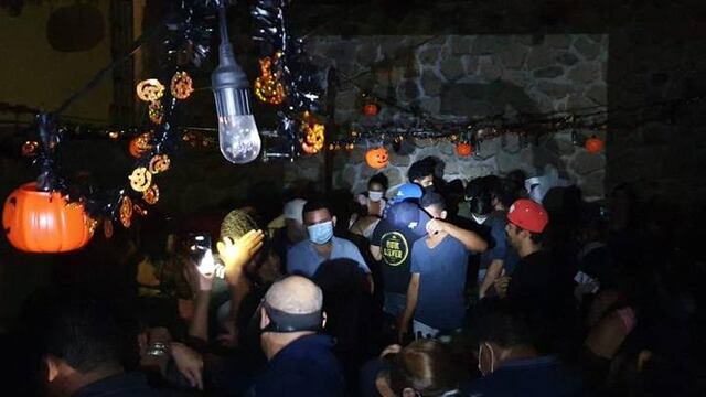 Halloween con 300 personas