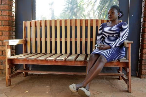 Mujer de Zimbambue, África.