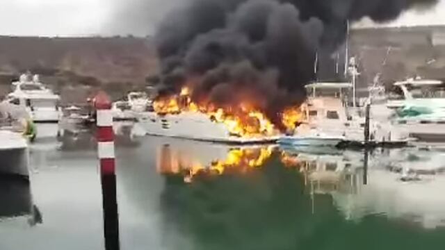 Incendio de yates en La Paz, Baja California Sur