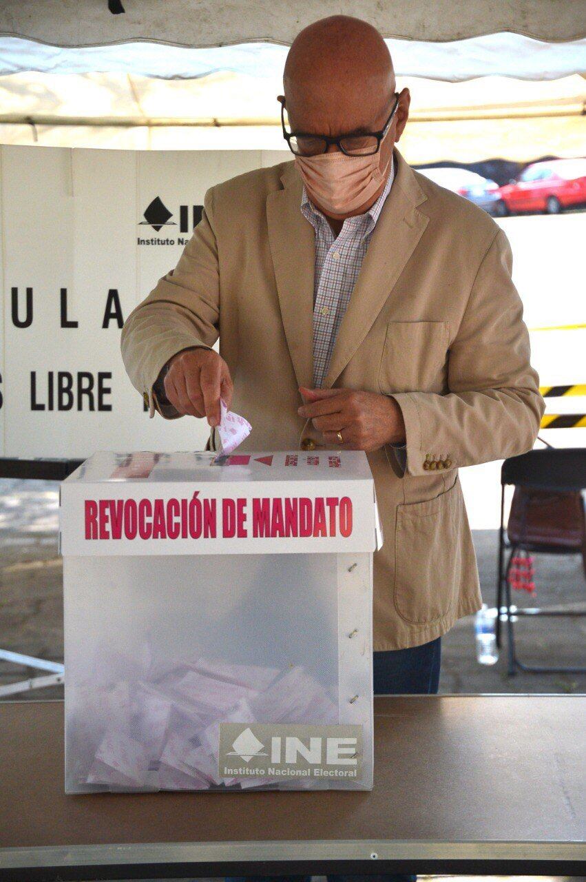 Dante Delgado anula su voto en consulta de revocación de mandato