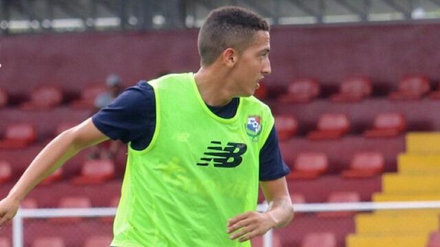 Ángel Orelien en entrenamiento con la Sub-20 de Panamá.