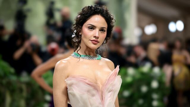 Eiza González roba suspiros con un vestido de ensueño en la Met Gala 2024