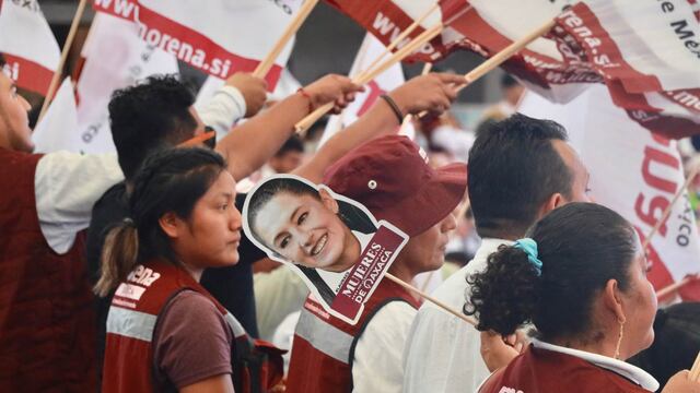 Simpatizantes de Claudia Sheinbaum Pardo, coordinadora Nacional para la Defensa de la Cuarta Transformación