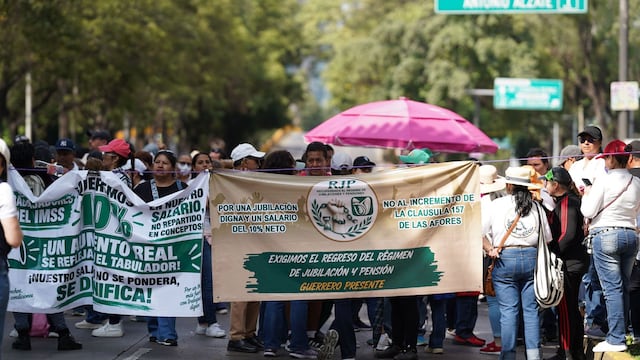 Trabajadores y jubilados del IMSS amenazan con más protestas y plantón el 1 de octubre