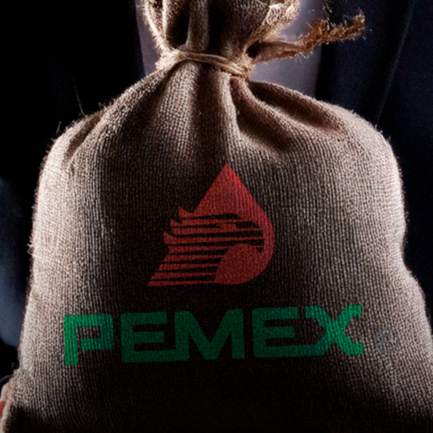 Mientras Pemex se hunde, la fiesta sigue