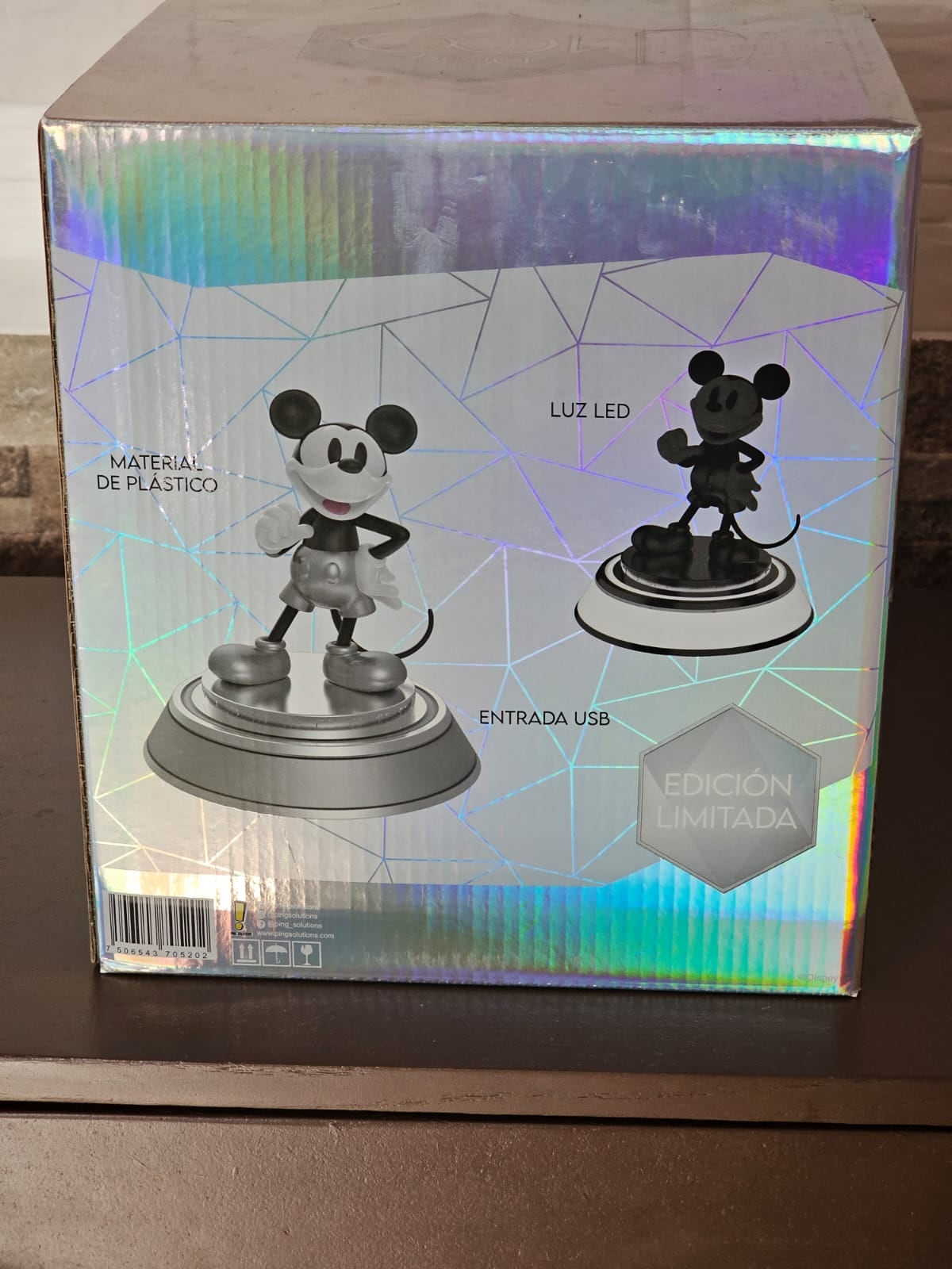 Esta es la lámpara LED Disney 100 Mickey Mouse en Amazon