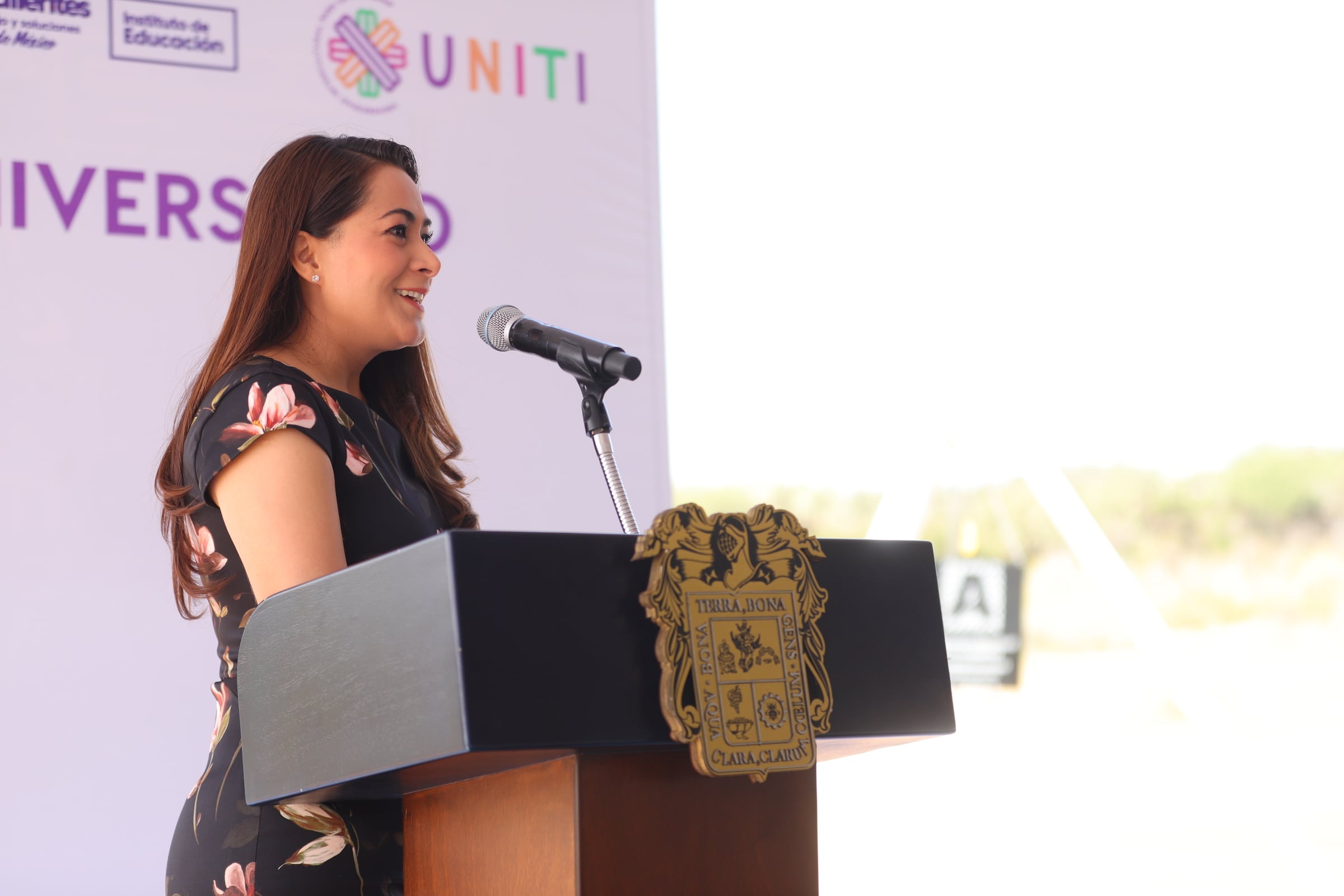 Universidad Intercultural para la Igualdad: Tere Jiménez coloca la primera piedra