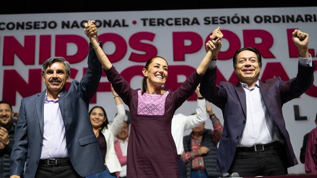 Claudia Sheinbaum recibe constancia de Morena