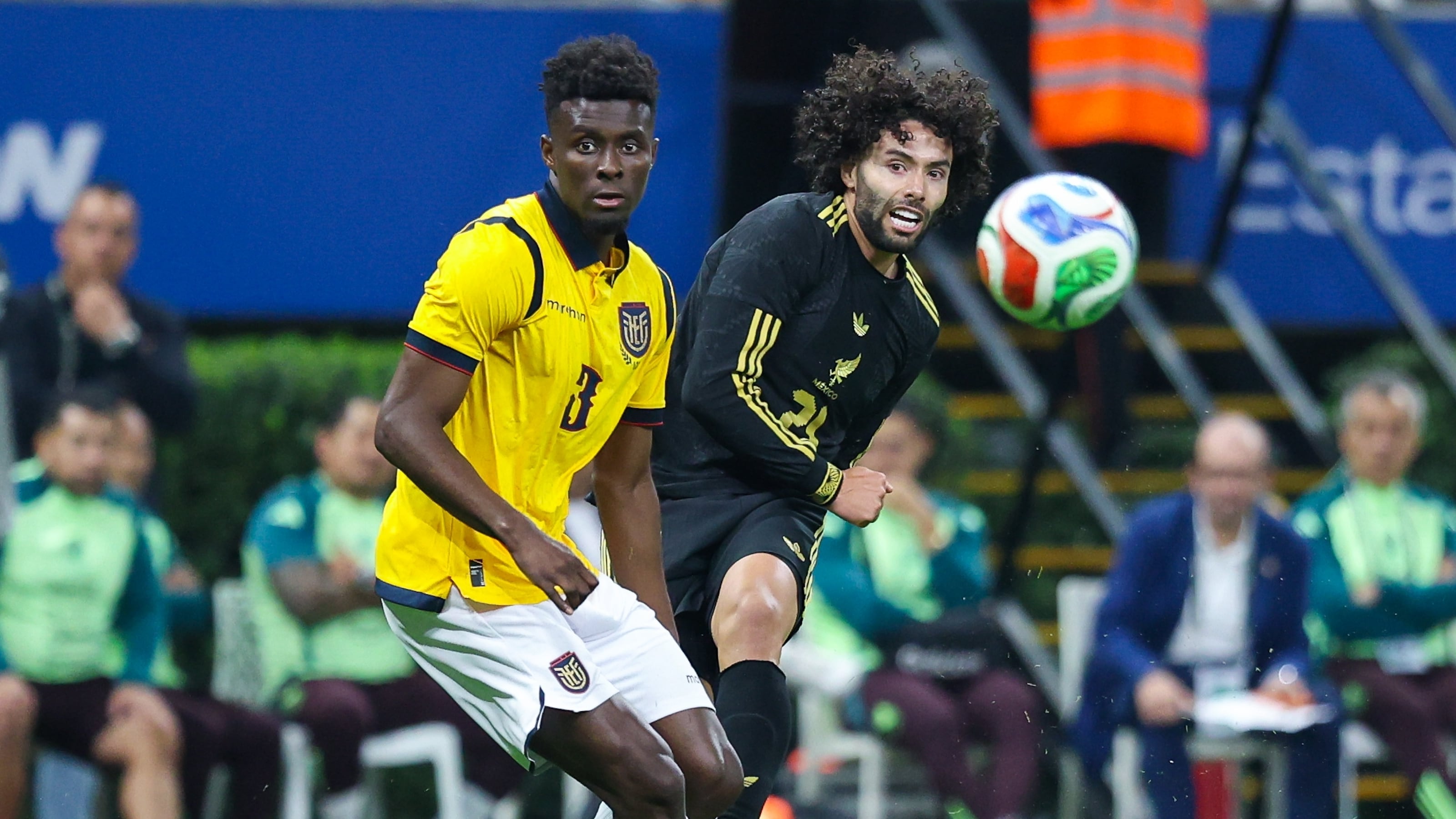 Chino Huerta, delantero de la Selección Mexicana.