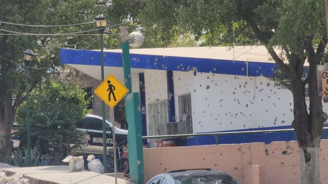 Sicarios atacan caseta de policía con más de 200 disparos en Culiacán, Sinaloa