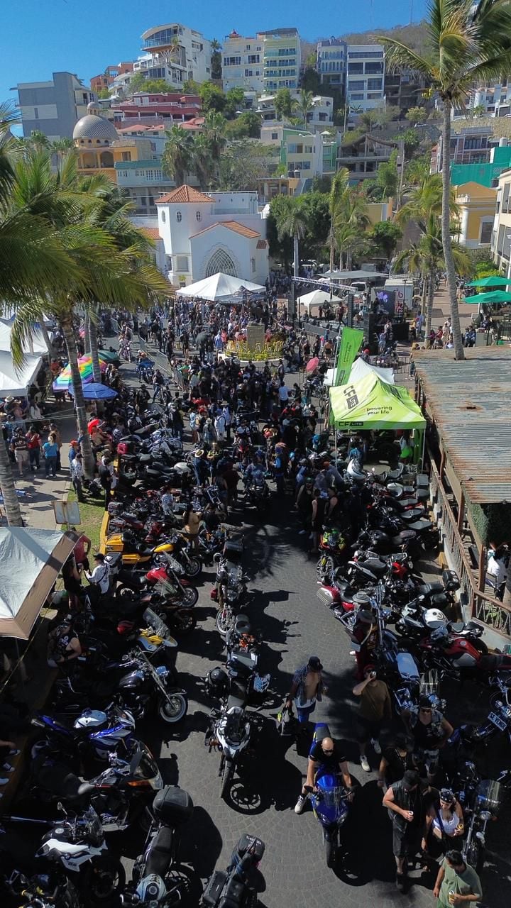Olas Altas se llena de motociclistas por la Semana Internacional de la Moto Mazatlán 2026.