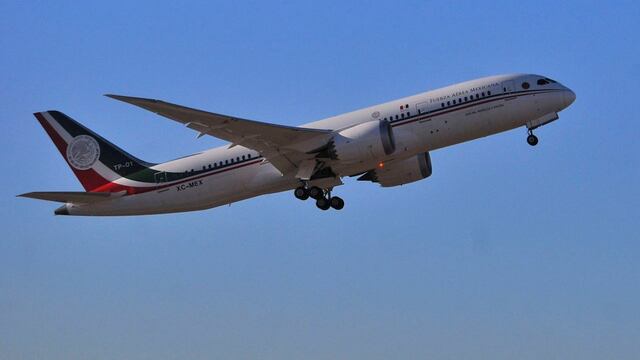 Avión presidencial parte a Tokio