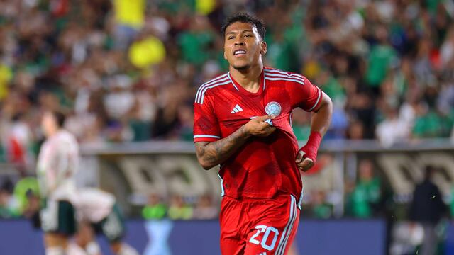 Roger Martínez, futbolista de Colombia.