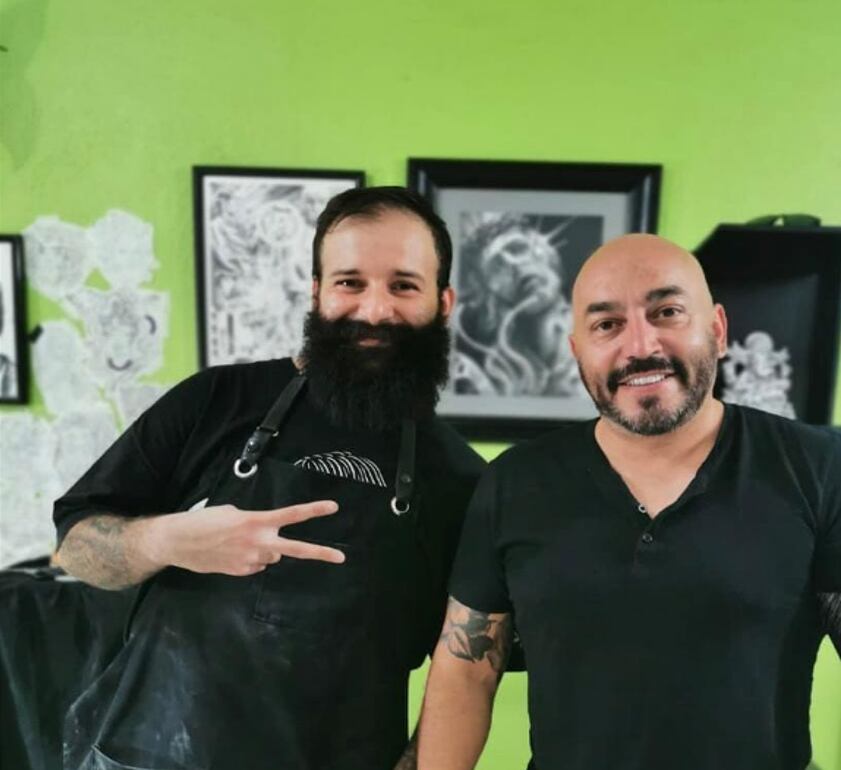 Lupillo Rivera y su tatuador