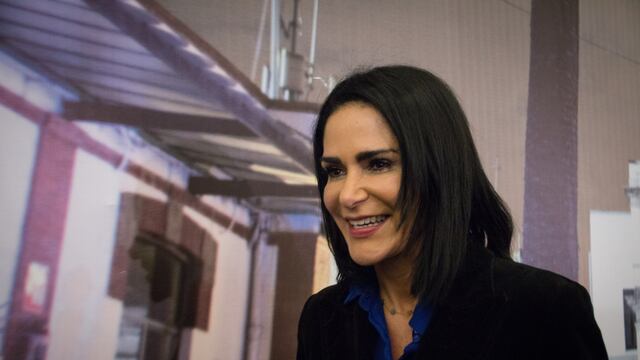 Lydia Cacho. Detención de policía ligada a tortura.