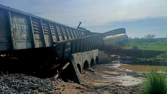 Descarrila tren de Ferromex en Naco, Sonora